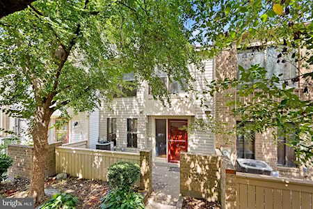 18736 Nathans Place Montgomery Village, MD 20886