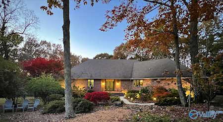 4407 SE Autumn Leaves Trail Decatur, AL 35603