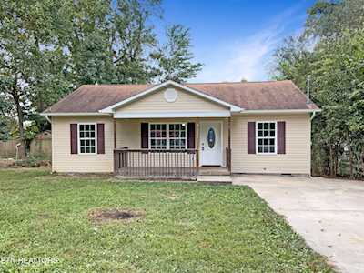 7521 John Rd Corryton, TN 37721