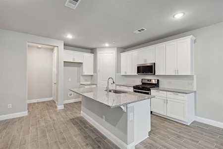 905 Suma Drive Euless, TX 76040
