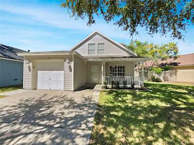 1901 Falling Star Ln Lutz, FL 33549