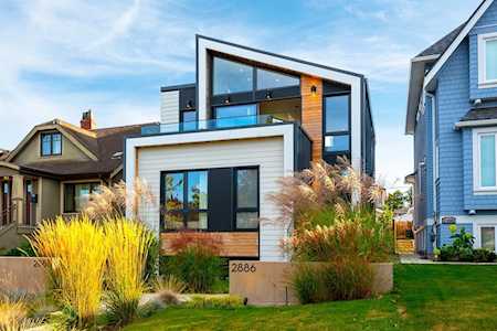 2886 Trinity Street Vancouver, BC V5K 1E9