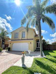 10063 SW 156th Ave Miami, FL 33196