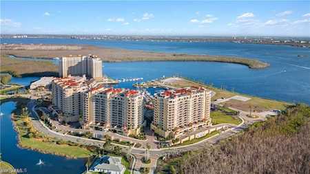 6081 Silver King Blvd #201 Cape Coral, FL 33914