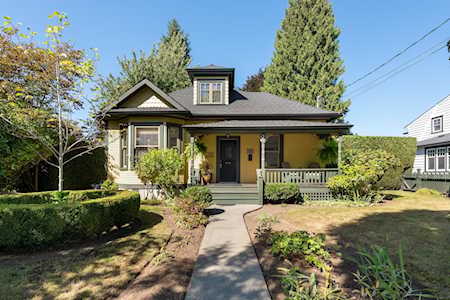 411 Fourth Avenue New Westminster, BC V3L 1P2