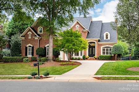8620 Devonshire Dr Huntersville, NC 28078