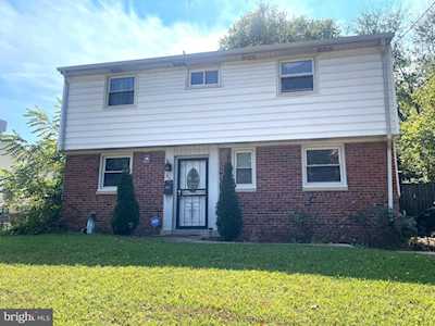 327 Winslow Rd Oxon Hill, MD 20745