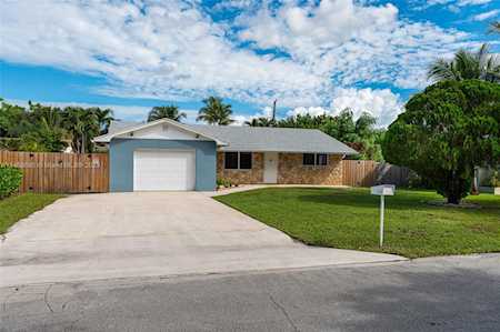 2819 Worcester Rd Lake Worth, FL 33462