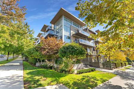1288 Chesterfield Avenue #PH9 North Vancouver, BC V7M 0B1