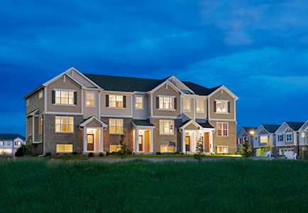 240 Timberleaf Circle Timberleaf Circle Roselle, IL 60172