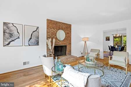 8712 Yardley Dr Alexandria, VA 22308