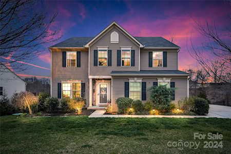 6940 Pin Oaks Dr Denver, NC 28037