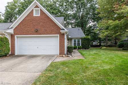 225 Westwind Dr #61 Avon Lake, OH 44012