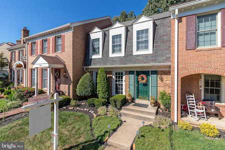 9820 Burke Pond Ln Burke, VA 22015