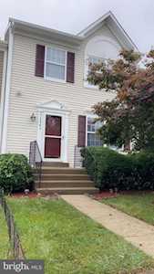 17943 Milroy Dr Dumfries, VA 22026