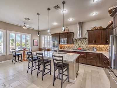 2 Panther Creek Ct Henderson, NV 89052