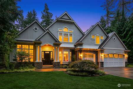 3816 130th Ave NE Bellevue, WA 98005