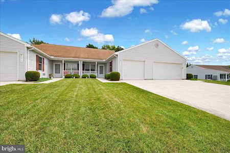 1375 Village Dr Spring Grove, PA 17362
