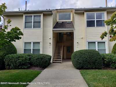 63 Aspen Ave Englishtown, NJ 07726