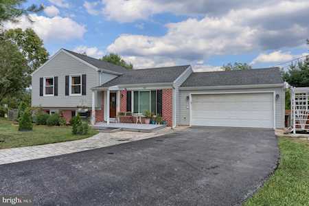 107 Nestside Ct Harrisburg, PA 17110