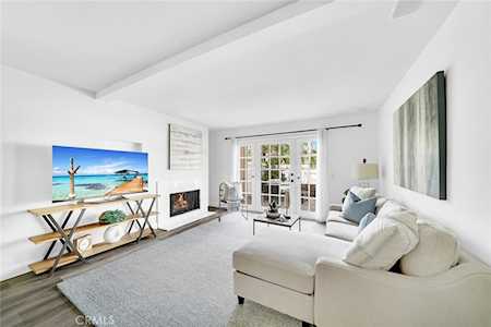 917 Hyde Ct Costa Mesa, CA 92626