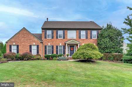 16 Garwood Ct Medford, NJ 08055