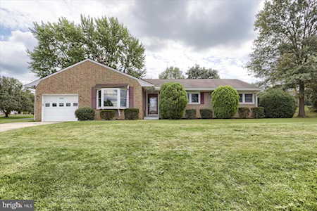 7815 Sunset Dr Harrisburg, PA 17112
