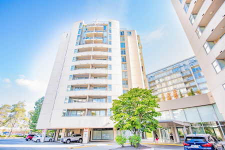 8246 Lansdowne Road #405 Richmond, BC V6X 3Y4