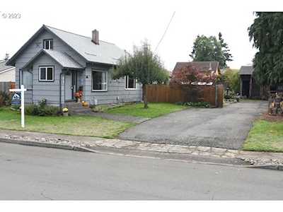 704 Barclay Hills DR Oregon City, OR 97045