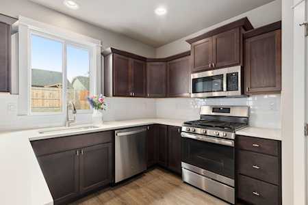3618 Carnelian St Medford, OR 97504