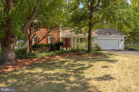 9134 Fishermans Ln Springfield, VA 22153