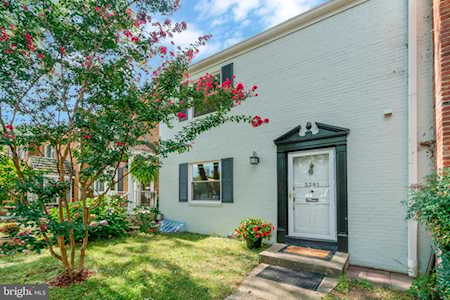 3381 Ardley Ct Falls Church, VA 22041