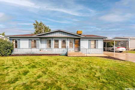 8599 S Meadowlark Ln West Jordan, UT 84088