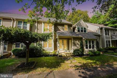 10049 Beacon Pond Ln Burke, VA 22015