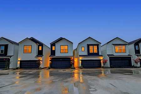 5916 Haring Lane Houston, TX 77091
