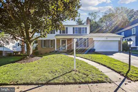 1827 Saint Boniface St Vienna, VA 22182