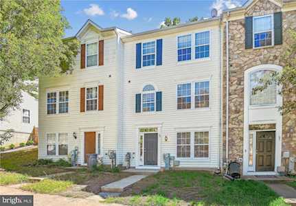 69 Gwynnswood Rd Owings Mills, MD 21117