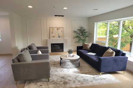 2903 W 28th Avenue Vancouver, BC V6L 1X3