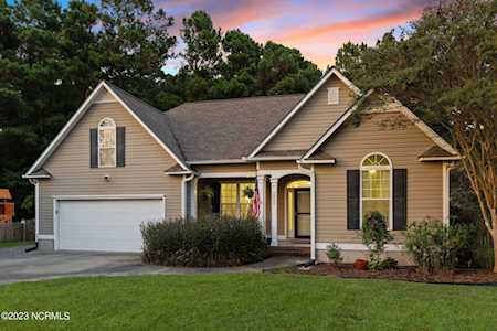 1806 Widgeon Dr Morehead City, NC 28557