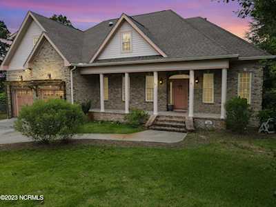 1121 S Shore Dr Southport, NC 28461
