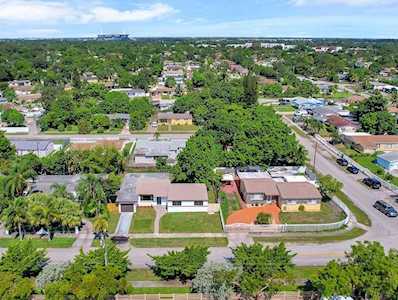761 NW 183rd Dr Miami Gardens, FL 33169