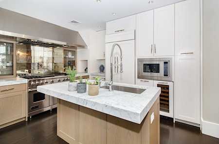 287 Hanover Street #5-2 Boston, MA 02113