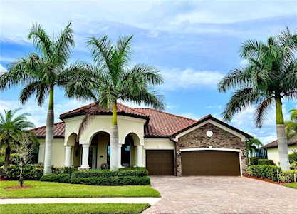 622 River Enclave Ct Bradenton, FL 34212