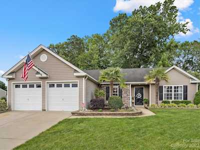 3907 Edgeview Dr Indian Trail, NC 28079