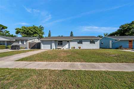 8283 86th Ave Seminole, FL 33777