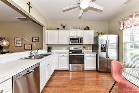 3291 Mannington Dr Charlotte, NC 28270