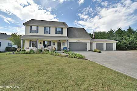 276 Sharp Drive Dr Lenoir City, TN 37771