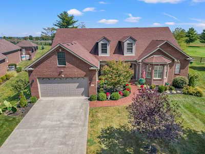 432 Highland Lakes Dr Richmond, KY 40475
