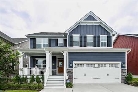 757 Big Bear Ln Chesapeake, VA 23323