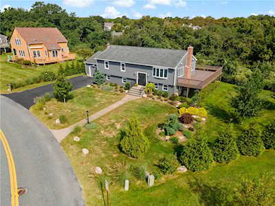 45 Sakonnet Blvd Narragansett, RI 02882